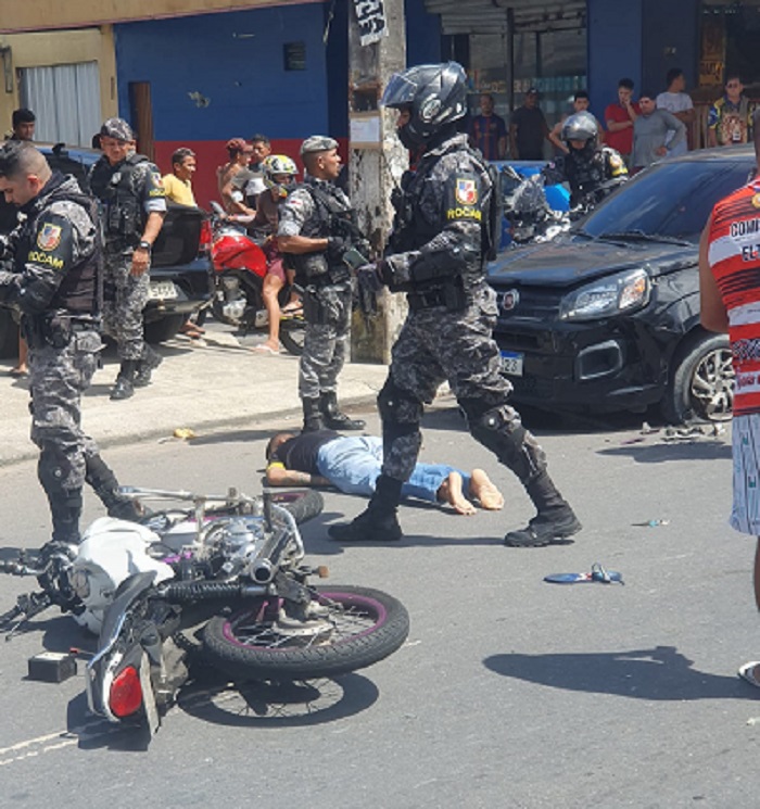 Not Cias Assaltante Cai Motocicleta Durante Persegui O De