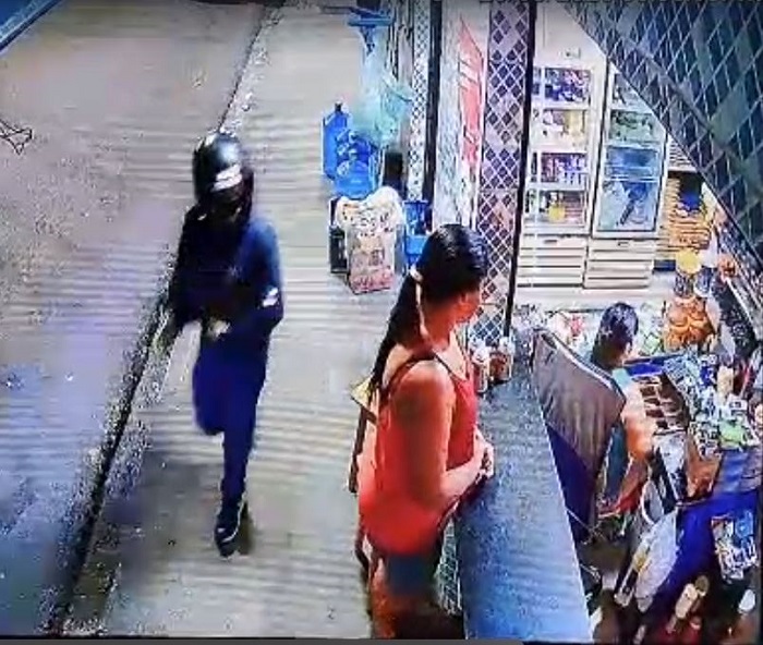 Notícias Bandido armado pistola invade e assalta proprietária e