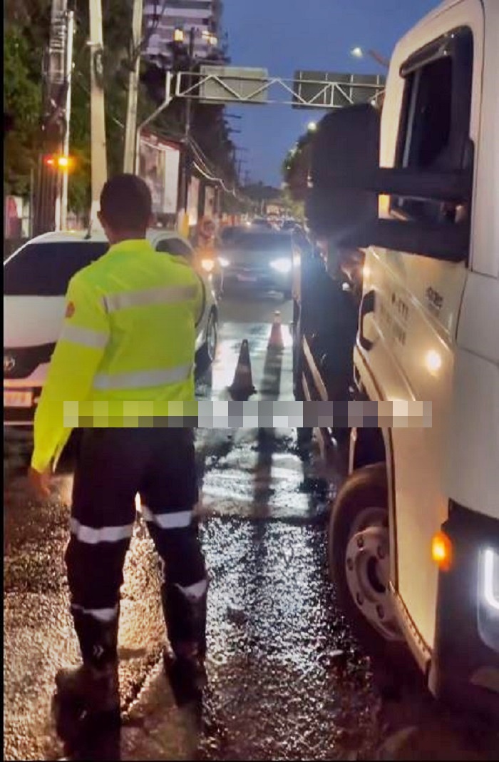 Not Cias Homem Embriagado Tenta Fazer Manobra Irregular E Provoca