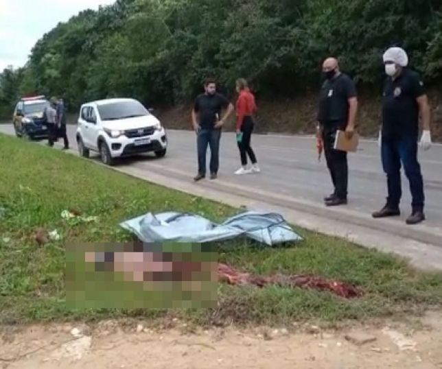 Notícias IMAGENS FORTES Homem morre e fica o corpo dilacerado