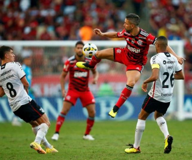 Not Cias Ap S Grave Les O Ex Jogador Do Flamengo Passa Por Cirurgia