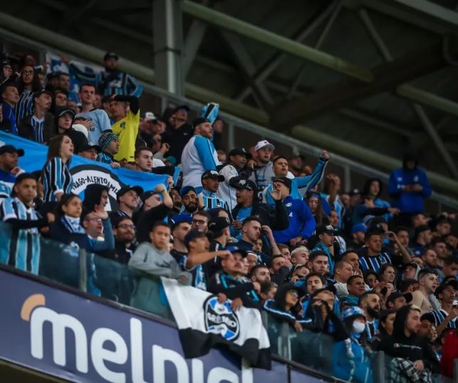 Notícias Torcida do Grêmio esgota ingressos para jogo o Cruzeiro