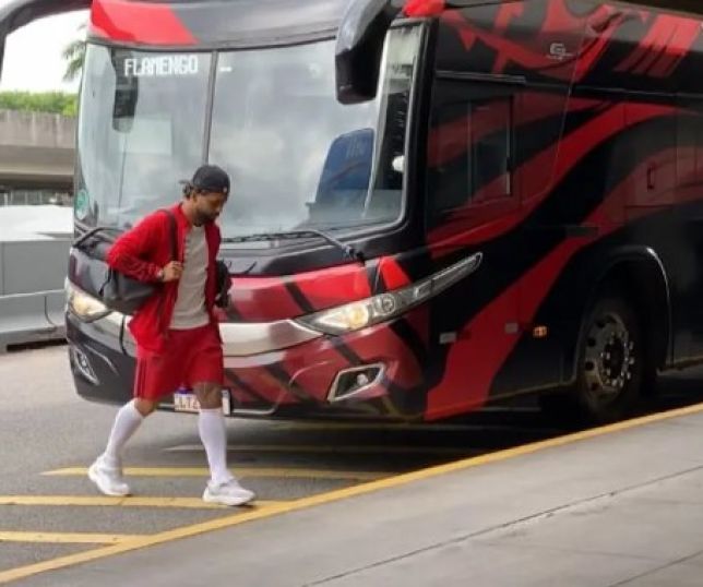 Not Cias Flamengo Viaja Para Estreia Na Libertadores Gabigol E