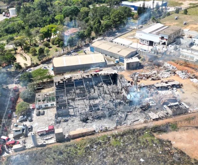 Notícias Explosão em empresa metalúrgica deixa cinco mortos e vários