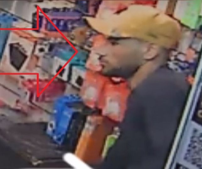 Not Cias C Mera De Seguran A Filma Bandido Invadindo E Furtando