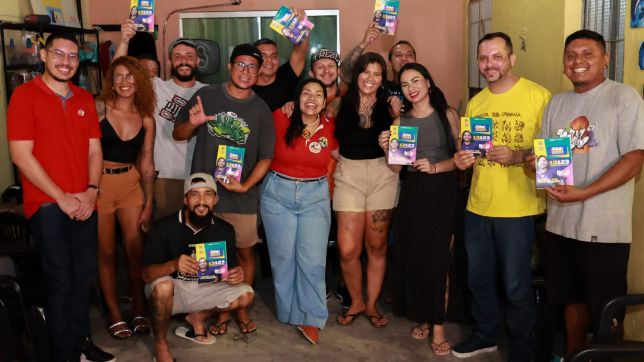 Notícias Anne Moura visita coletivo de grafite e hip hop no Novo