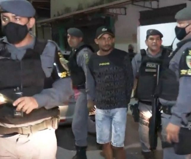 Notícias Traficante é denunciado e preso com drogas no bairro Teixeira, Zona Leste de