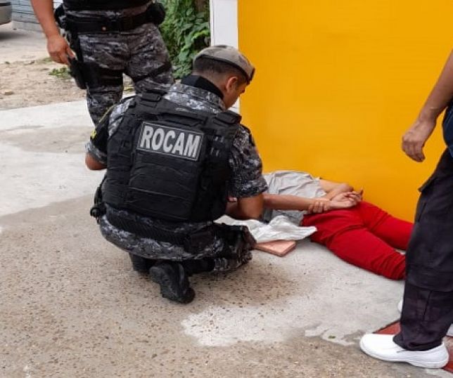 Not cias Populares Aplicam surra Federal Em Bandido Pego Roubando 