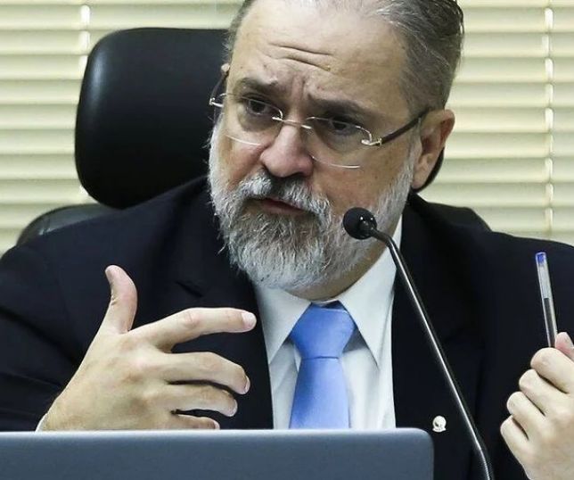 Not cias Aras Reclama Do Excesso De Pedidos De Investiga o Enviados 