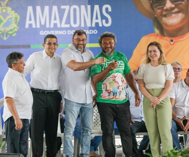 Governo do Amazonas amplia investimentos no setor primário com entrega de insumos e equipamento agrícolas