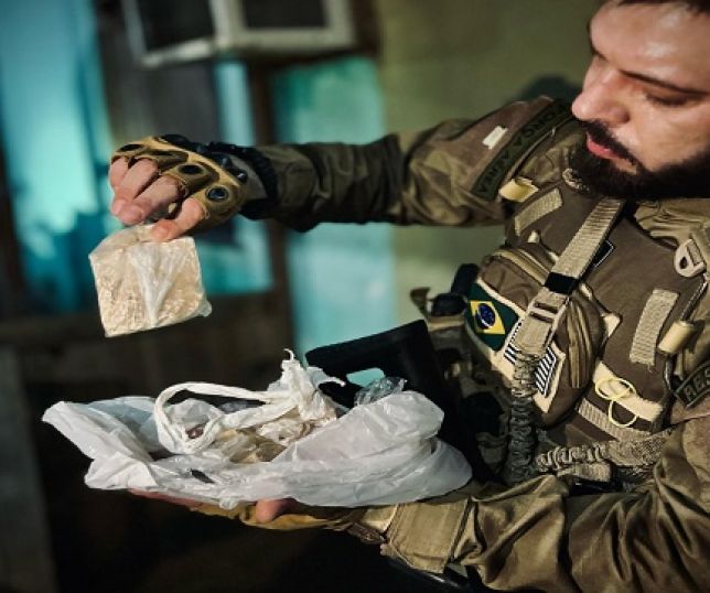 Sete presos, arma de fogo, dinheiro e drogas são apreendidos durante operação no município de Maraã, interior do Amazonas. VEJA VÍDEOS