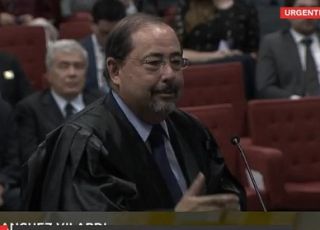 Advogado de Bolsonaro nega participação em trama golpista: 'Contra o ex-presidente não se achou absolutamente nada'