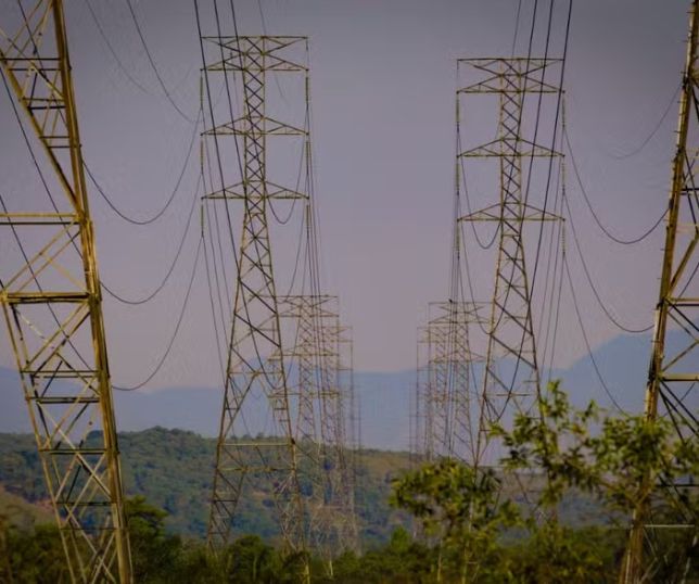 Conta de luz terá bandeira amarela em maio, anuncia Aneel