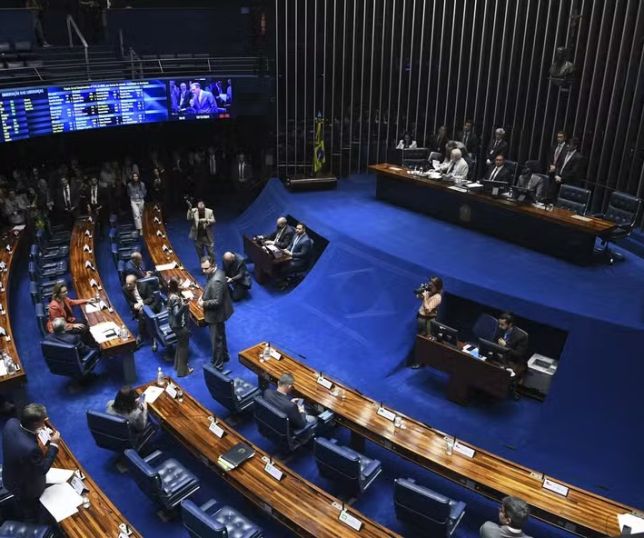 Senado aprova cota de 30% em concursos para negros e indígenas
