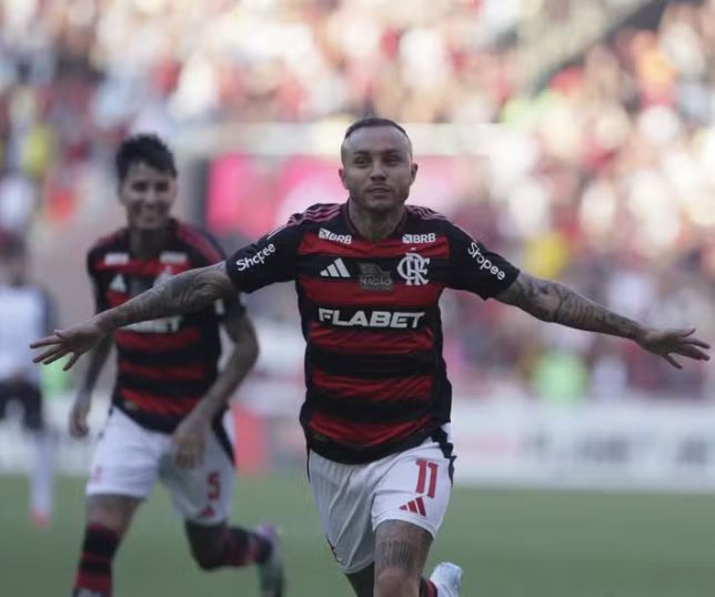 Flamengo terá volta de Everton Cebolinha contra o Bahia; Plata segue como desfalque
