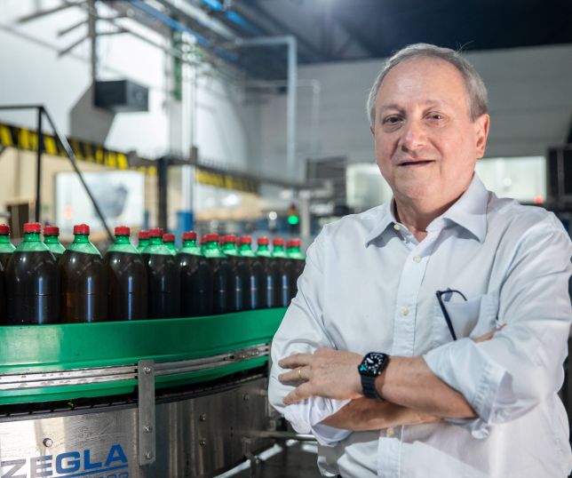 Luiz Cruz recebe o título de Industrial do Ano