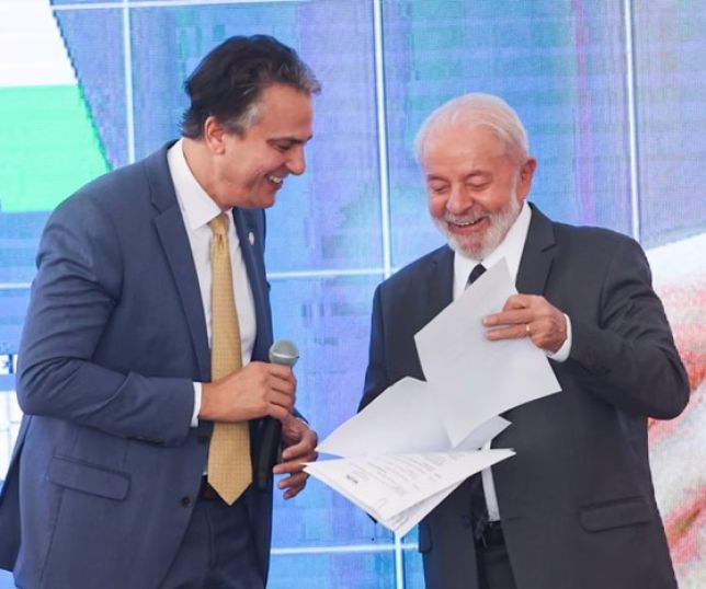 Governo Lula proíbe EAD para medicina, direito e enfermagem