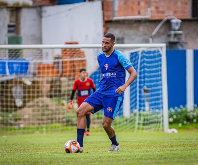 Fast anuncia zagueiro Cleberson Varane e meia Serginho Duarte para Série B do Amazonense