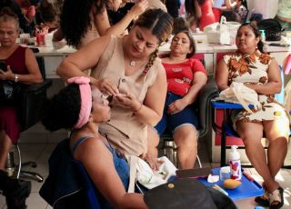 Celebração do Dia das Mães ganha programação especial nos Centros de Convivência da Família