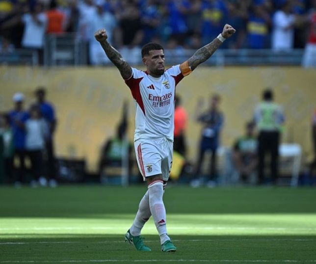 Mundial: em jogo de três expulsões, Benfica empata com Boca Juniors