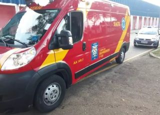 Jovem pede moça em namoro e recebe pedrada na cabeça