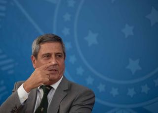 Defesa de Braga Netto pede acariação com coronel Mauro Cid