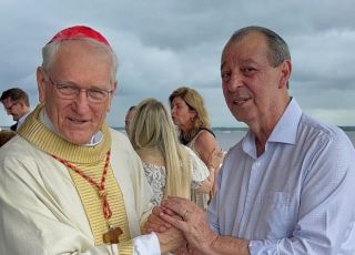 Omar Aziz participa de solenidade pela reforma da Igreja dos Remédios, no Centro de Manaus