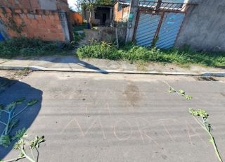 Corpo de mulher é encontrado após recado macabro aparecer em casa