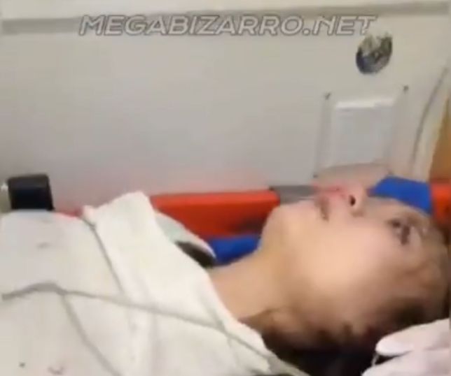 Homem ataca esposa com faca durante discussão na China; mulher sobrevive com vários cortes. VEJA VÍDEO