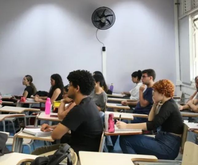 Concursos têm mais 400 vagas abertas no Brasil com salários de até R$ 9 mil; confira
