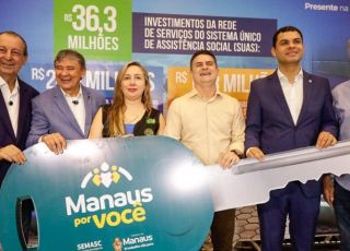 Senador Omar participa do lançamento do programa 'Manaus Por Você', ao lado do Ministro Wellington Dias e do prefeito David Almeida 