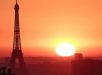 Calor extremo fecha topo da Torre Eiffel e aquece o Mediterrâneo como nunca antes 