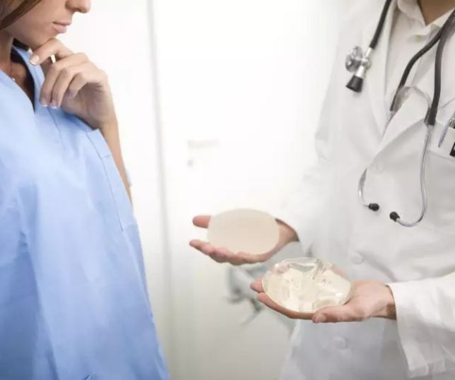 Implante de silicone pode provocar doença autoimune? 