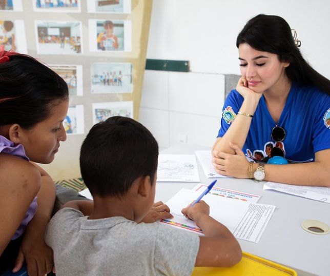 Prefeitura de Manaus realiza ação inédita da Educação Especial no rio Negro
