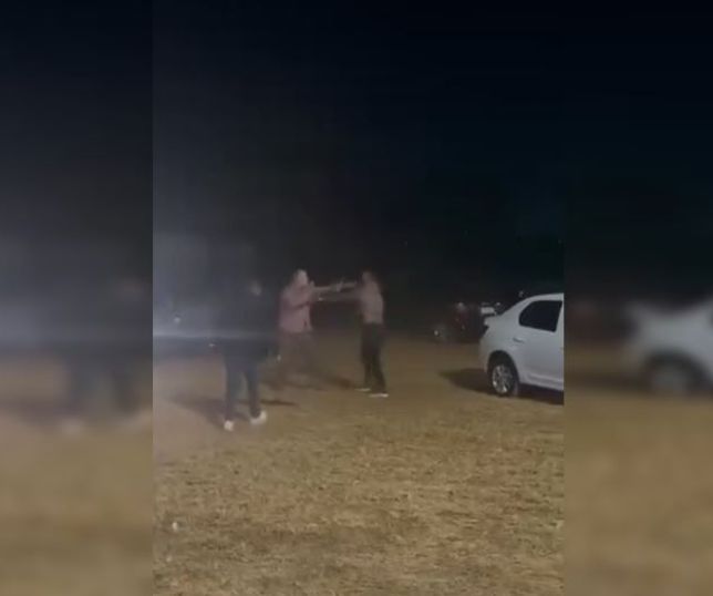 Briga entre motoristas de app teria sido motivada por batida. VEJA VÍDEO