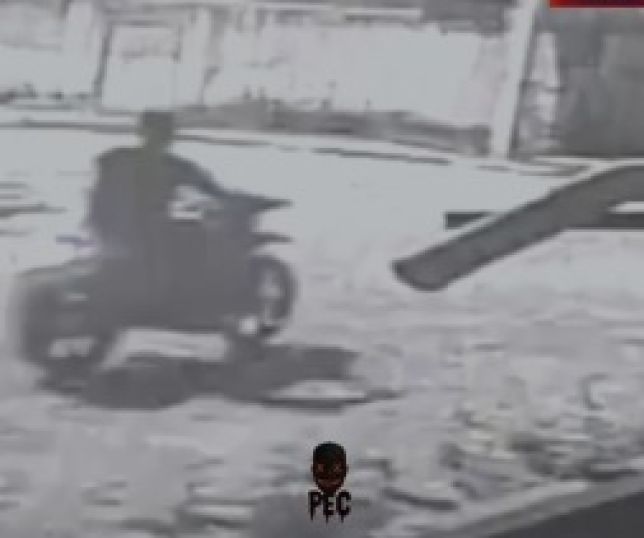 Colisão entre motocicletas no centro de Breves resulta em duas pessoas feridas. VEJA VÍDEO
