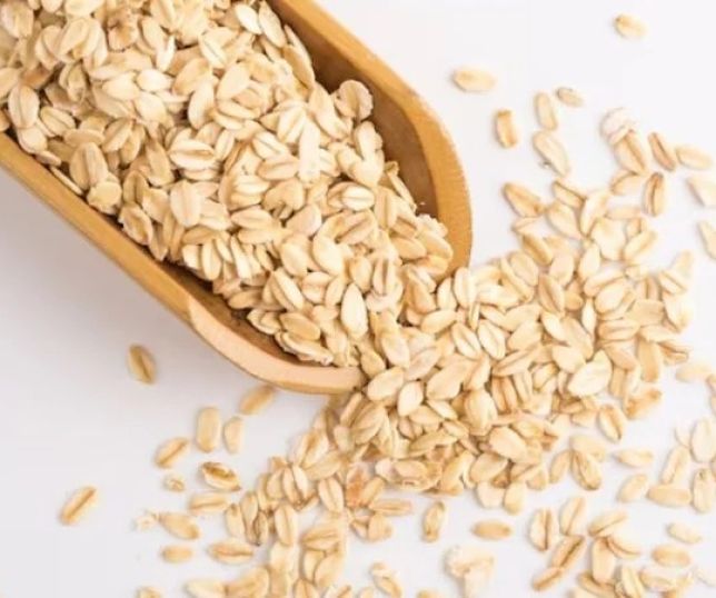 Aveia é bom para diarreia? Veja se esse alimento prende ou solta o intestino