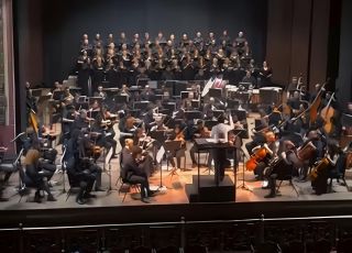 Inédito no Brasil, espetáculo Trilogia Tudor: As Três Rainhas estreia no Teatro Amazonas