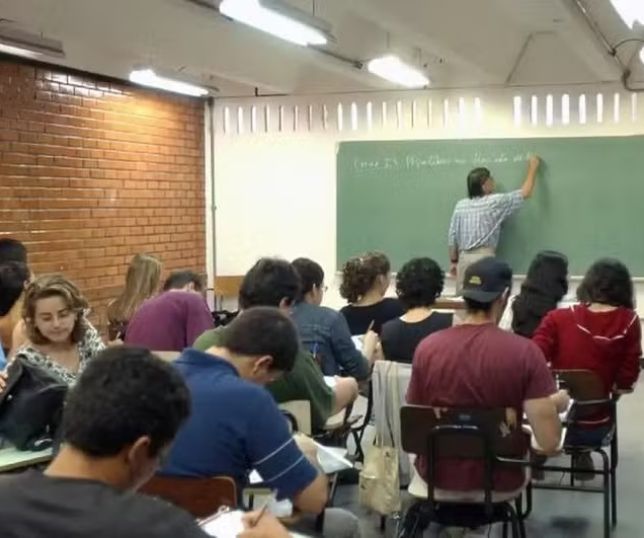 Maioria de inscrições na Prova Nacional Docente é na área de Pedagogia