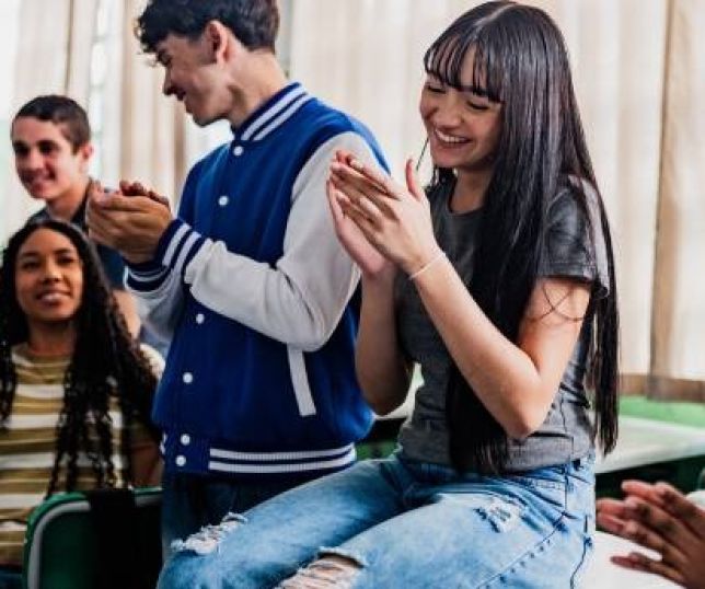 MEC ouve 2,3 milhões de adolescentes para repensar a escola