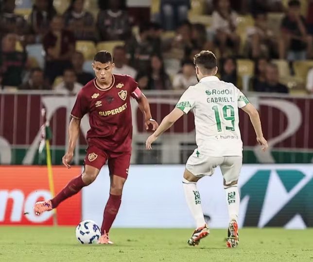 Thiago Silva salva o Fluminense nos acréscimos contra o Juventude, pelo Brasileiro