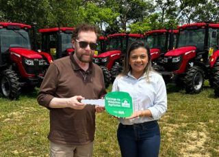 Senador Plínio Valério destina R$ 12 milhões em máquinas agrícolas para 20 municípios do Amazonas