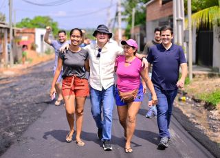 Prefeito David Almeida e vice Renato Junior vistoriam juntos obras de asfaltamento na comunidade dos Nobres, Zona Norte de Manaus