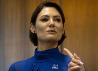 Michelle se manifesta sobre foto de Lula com Messias e evangélicos