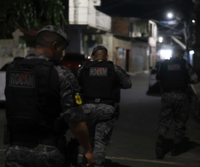 Polícia Militar do Amazonas prende quatro pessoas e captura dois foragidos da Justiça em 'Operação Águia'