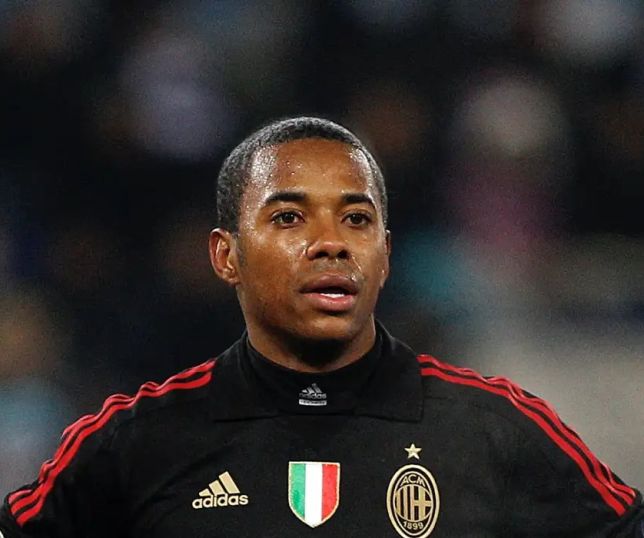 Robinho tem pena reduzida após realização de cursos e leituras na prisão