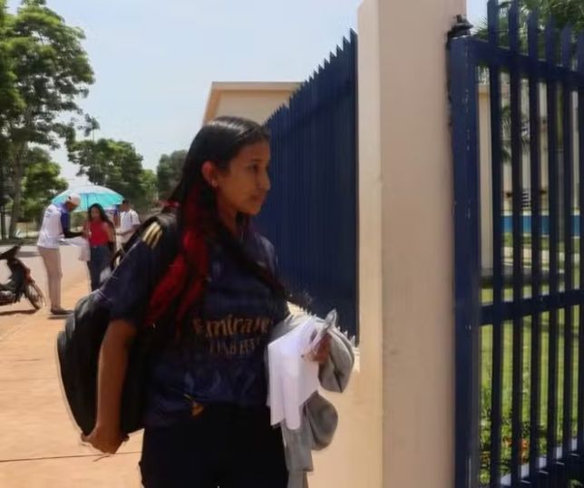 Indígena deixa aldeia e viaja por quase seis horas para fazer prova do Enem 2025 no AM: a dificuldade é grande