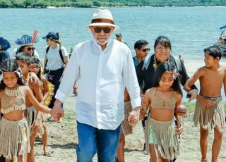 Lula visita aldeia indígena no Pará e diz que demarcação de territórios não depende só dele