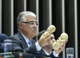Câmara derruba norma do Conanda que facilitava aborto em menores vítimas de violência sexual
