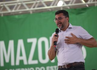 Governador Wilson Lima inicia entrega de novos cartões do Auxílio Estadual em municípios do Alto Solimões